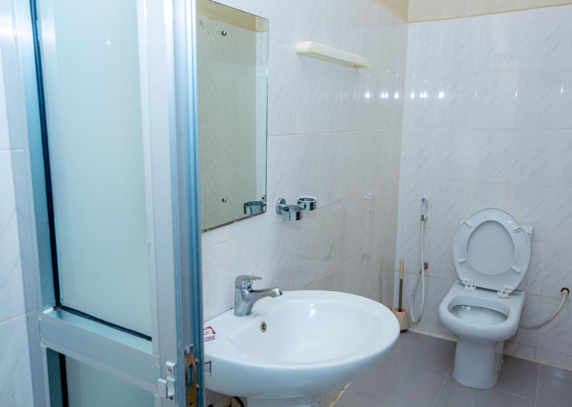 Kays Lodge Dar es Salaam Esterno foto