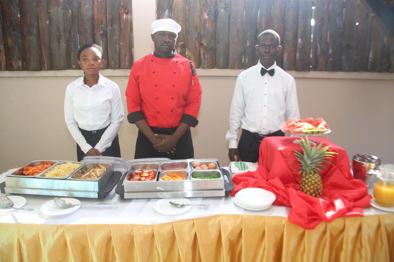 Kays Lodge Dar es Salaam Esterno foto