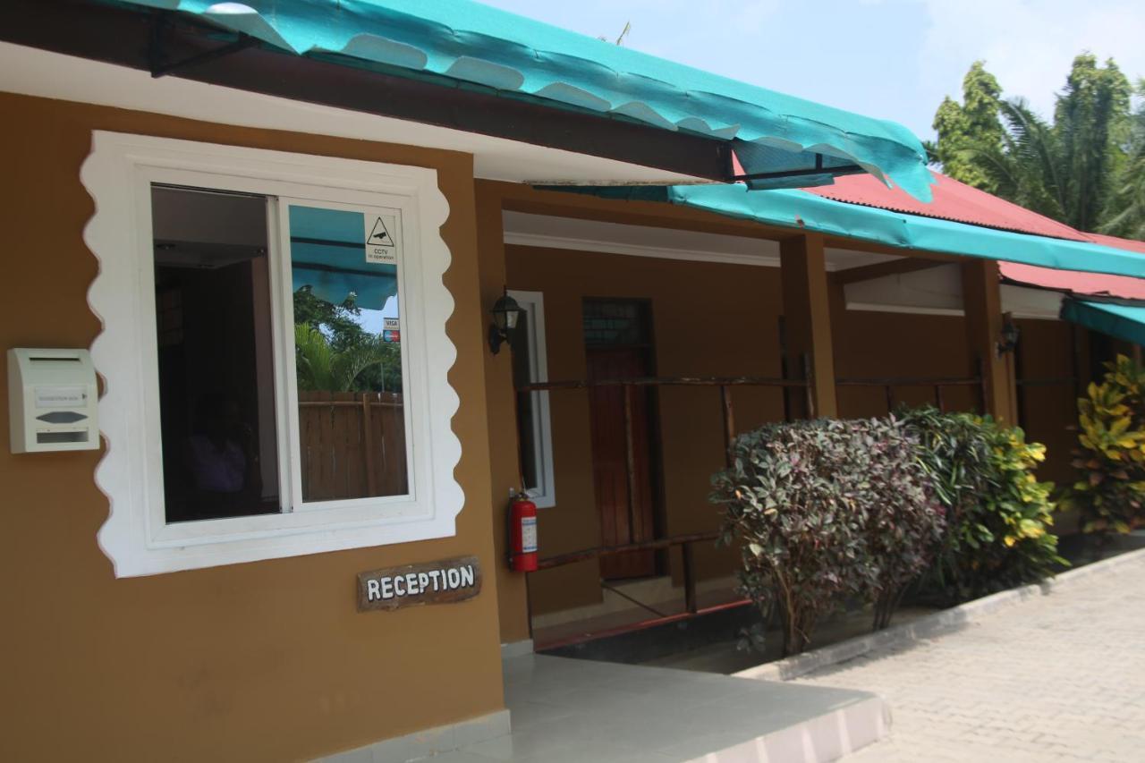 Kays Lodge Dar es Salaam Esterno foto