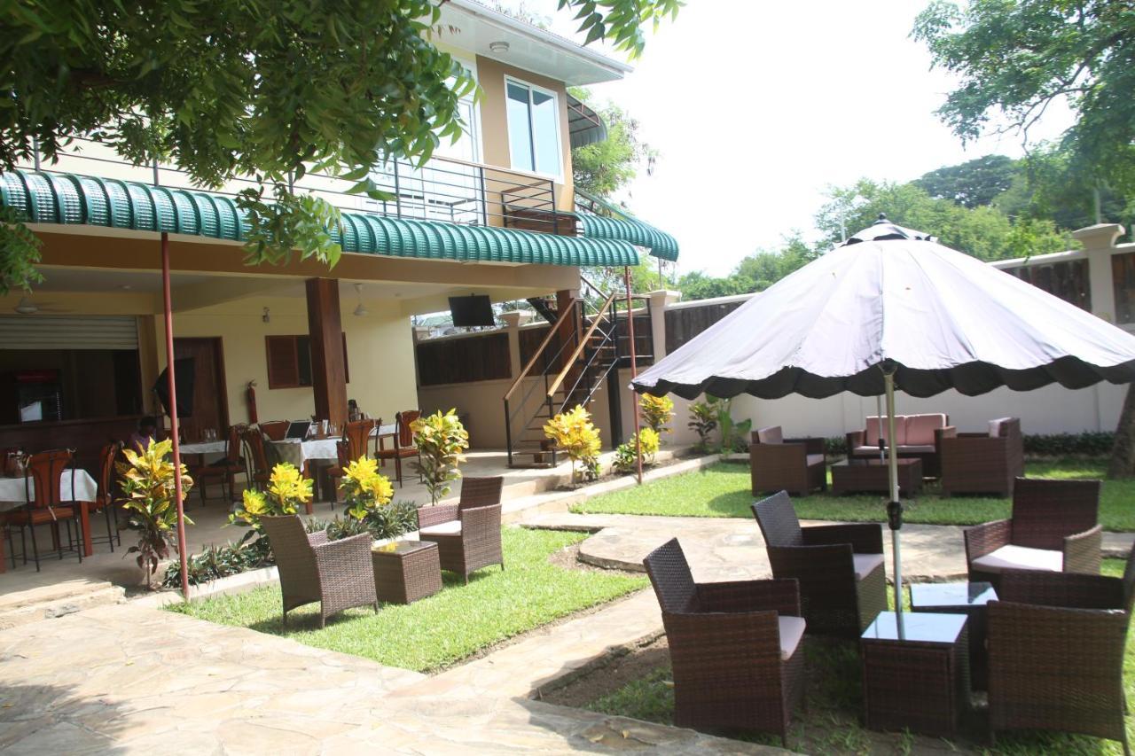 Kays Lodge Dar es Salaam Esterno foto