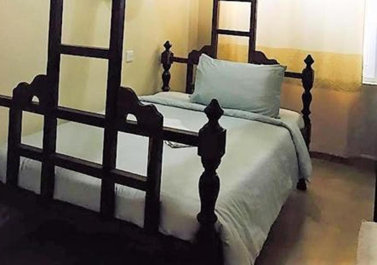 Kays Lodge Dar es Salaam Esterno foto