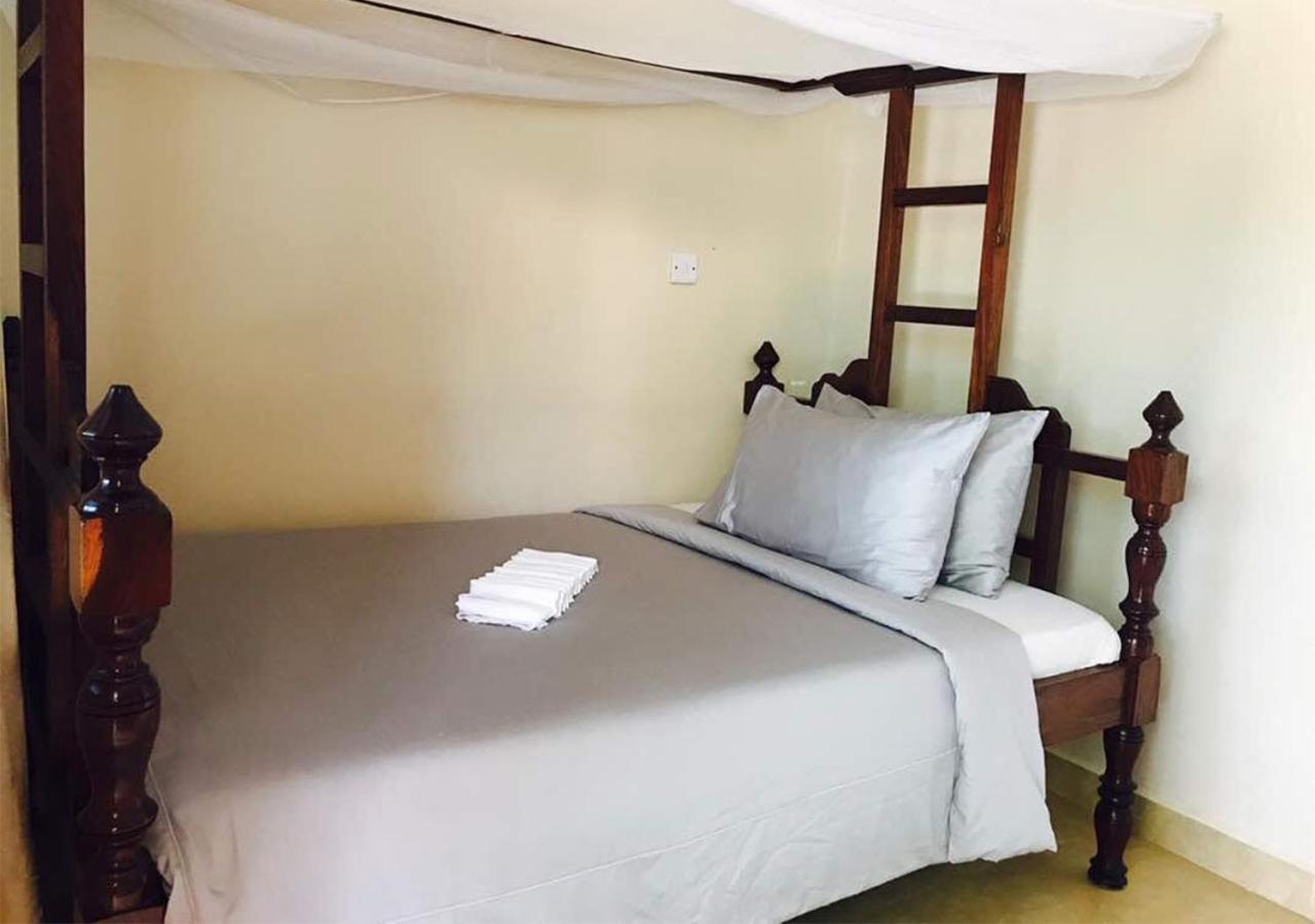 Kays Lodge Dar es Salaam Esterno foto