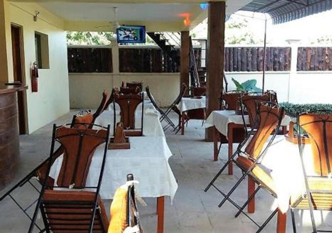 Kays Lodge Dar es Salaam Esterno foto