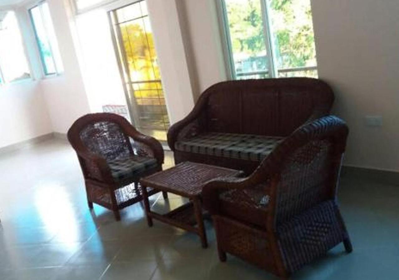 Kays Lodge Dar es Salaam Esterno foto