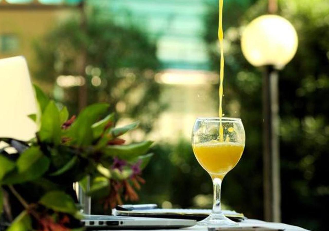 Kays Lodge Dar es Salaam Esterno foto